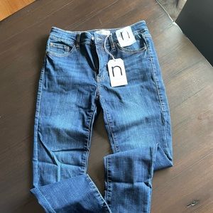 Nature denim mid rise jeans size 9/28 new with tags